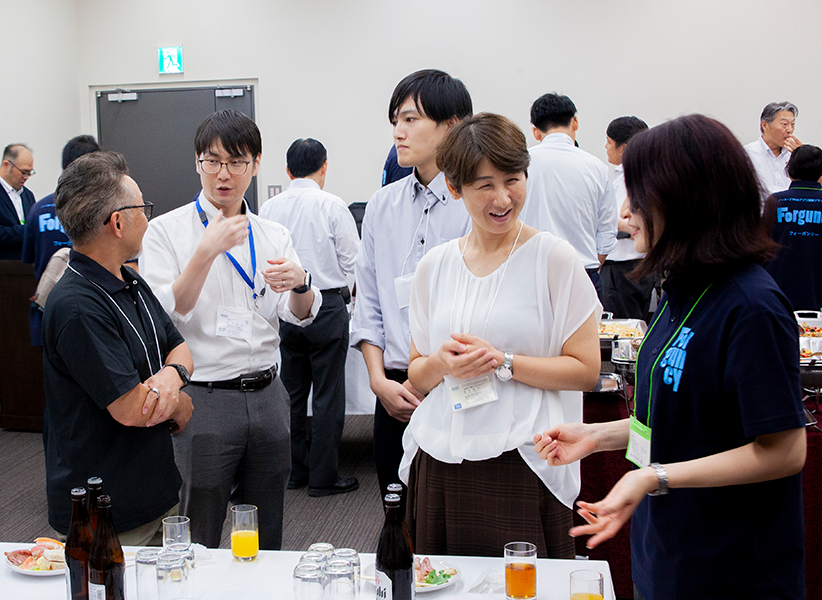 懇親会のようす